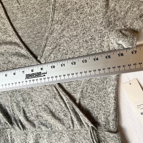 Alya Women Dress size M ShortSleeve V-neck A-line KneeLength Stretchy Gray - Picture 3 of 10